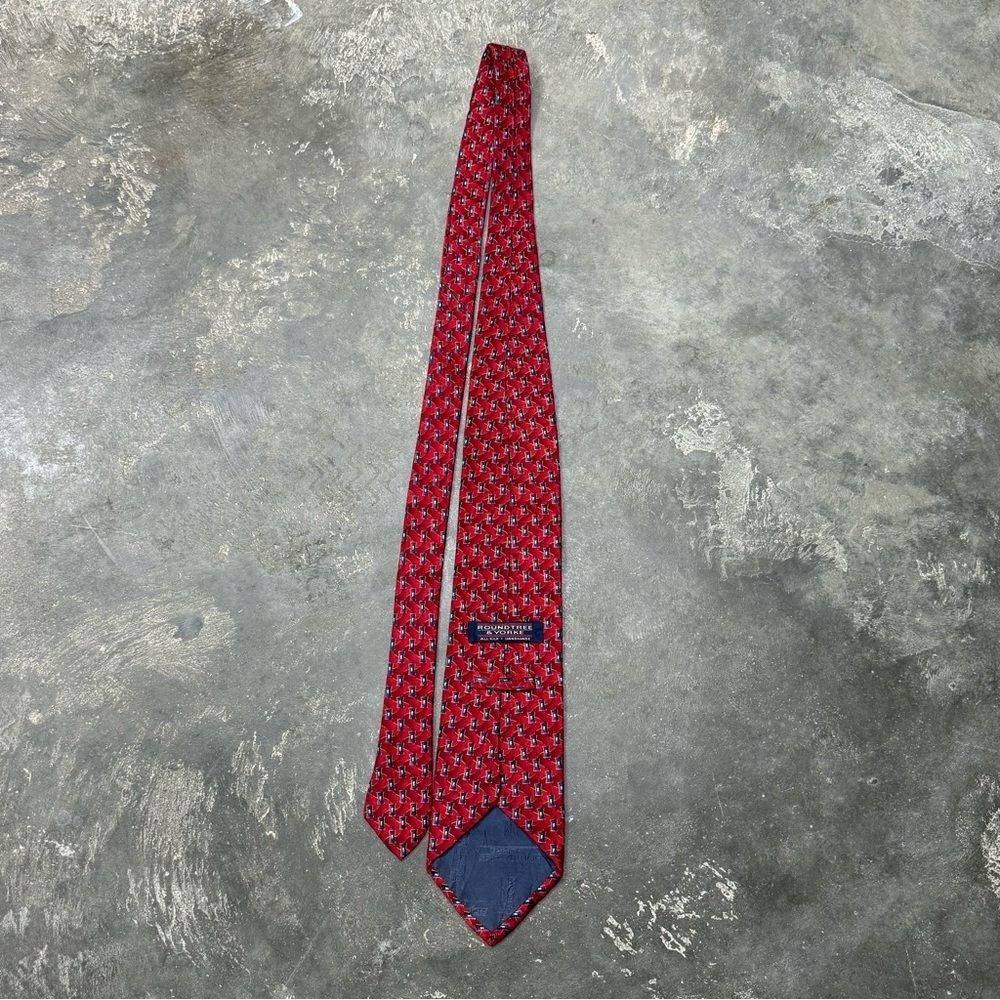 Vintage Roundtree & Yorke 100% Silk Tie Hand Sewn USA Geometric Preppy - Picture 9 of 9